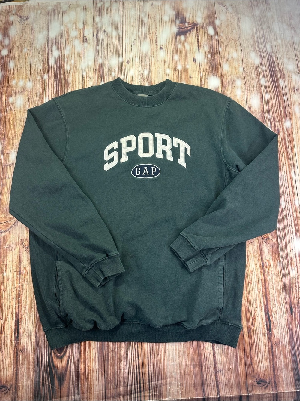 Y2K GAP Sport Crewneck Men’s Sweatshirt 
Forest Green Size Large